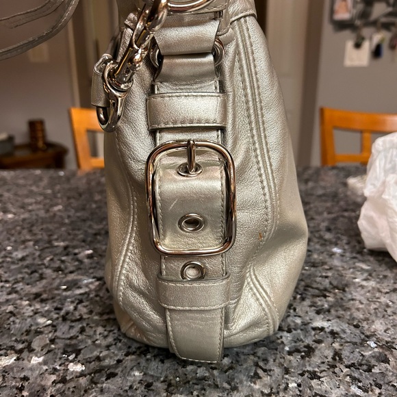 Metallic Silver Hobo purse - Picture 6 of 12